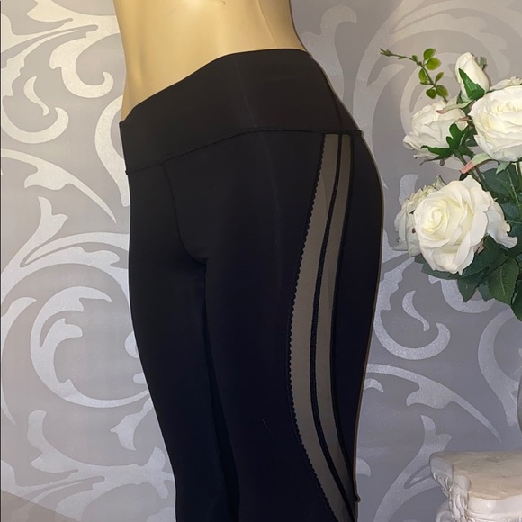 ꧁𝐿𝑢𝑙𝑢𝑙𝑒𝑚𝑜𝑛 𝐿𝑒𝑔𝑔𝑖𝑛𝑔𝑠꧂ - Picture 2 of 6